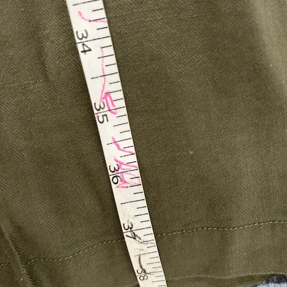 Phil & Lil's Just Like Us Book - Picture 6 of 9